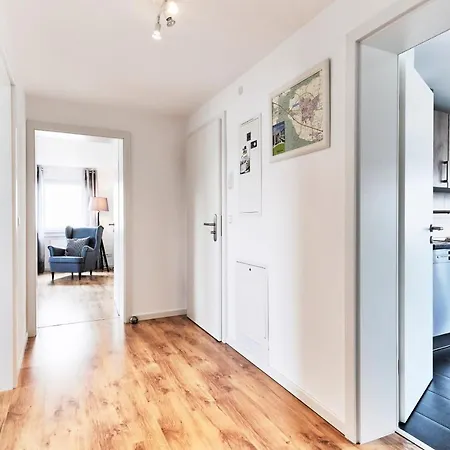 Apartment Hasenheide - Mit 3 Schlafzimmern Und Balkon Mit Landschaftsblick *