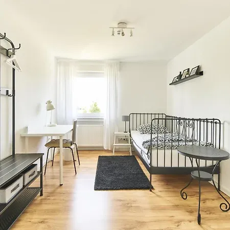 Hasenheide - Mit 3 Schlafzimmern Und Balkon Mit Landschaftsblick Apartment *